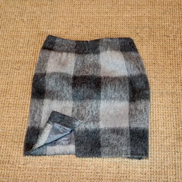 Talbots Gray Wool Skirt - Picture 2 of 6
